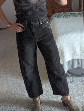 Aaron & Amber Black Barrel Jeans